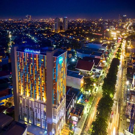 Deka Hotel Surabaya Hr Muhammad Экстерьер фото