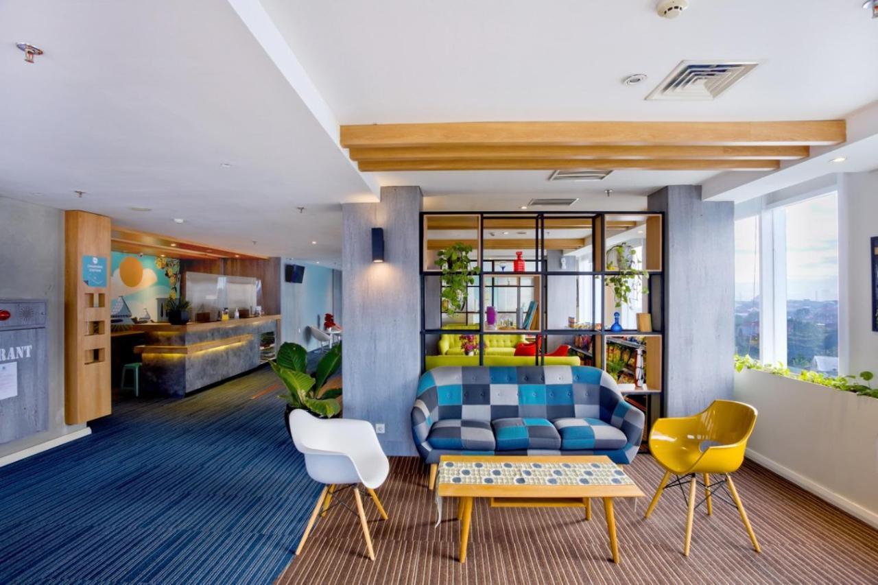 Deka Hotel Surabaya Hr Muhammad Экстерьер фото