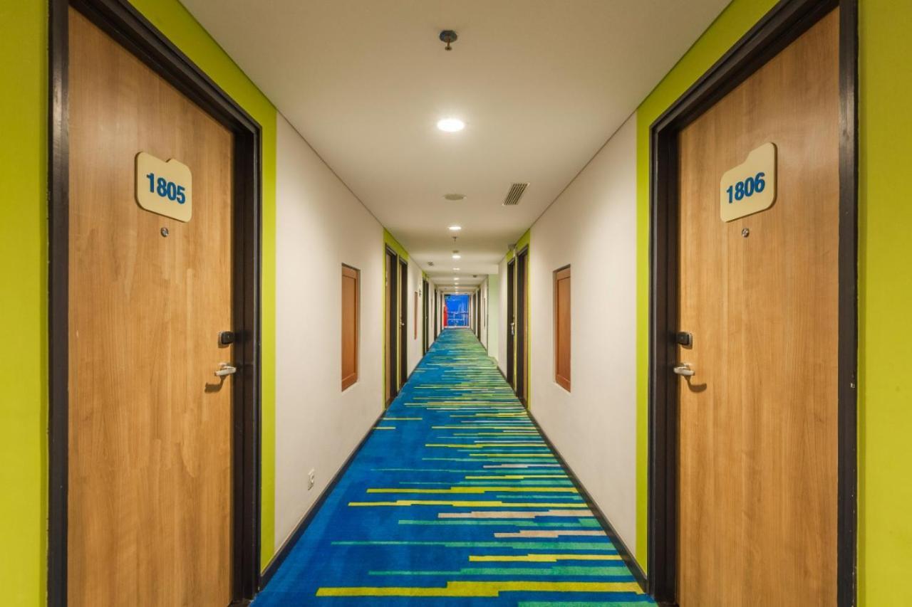 Deka Hotel Surabaya Hr Muhammad Экстерьер фото
