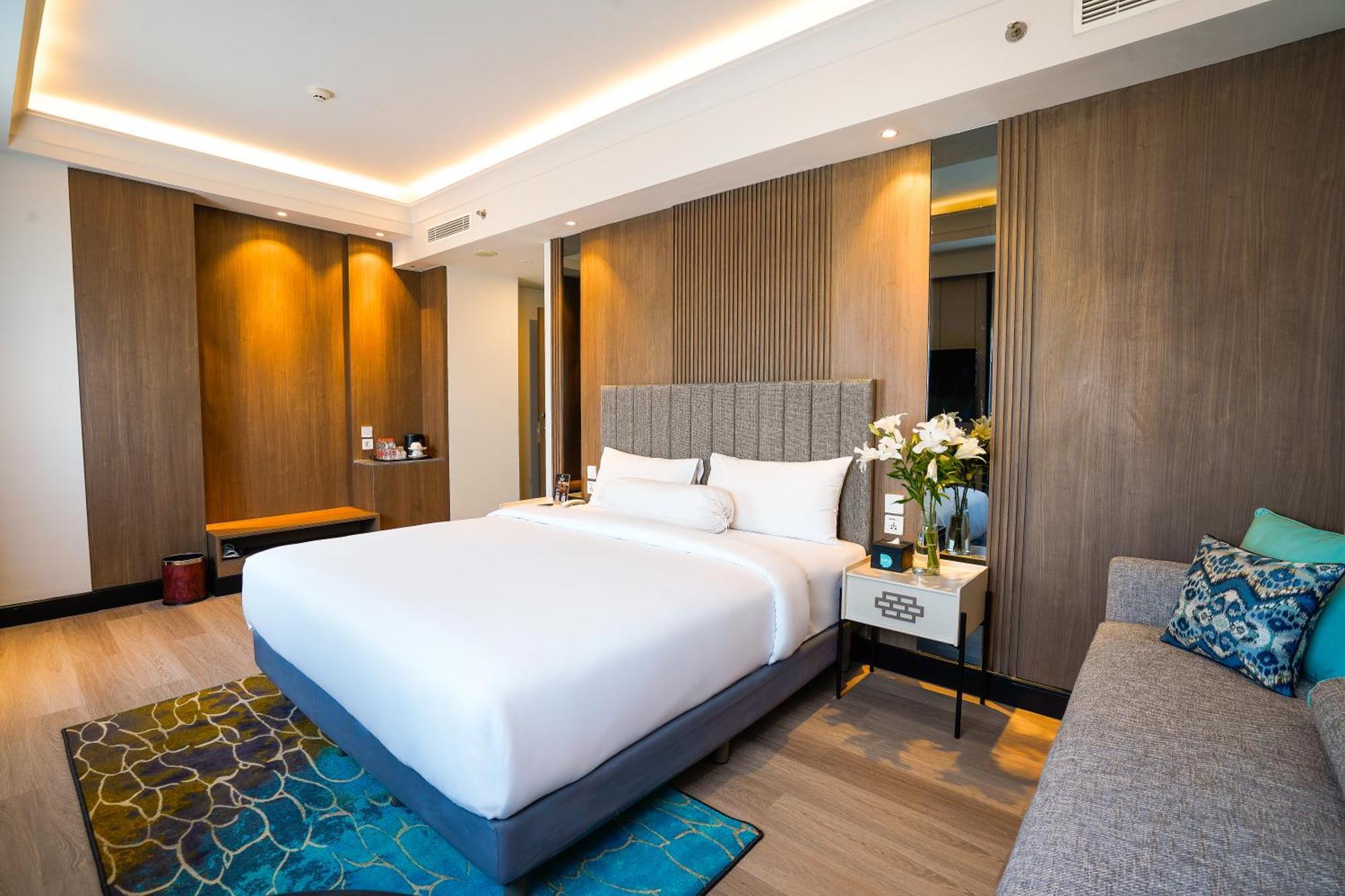 Deka Hotel Surabaya Hr Muhammad Экстерьер фото