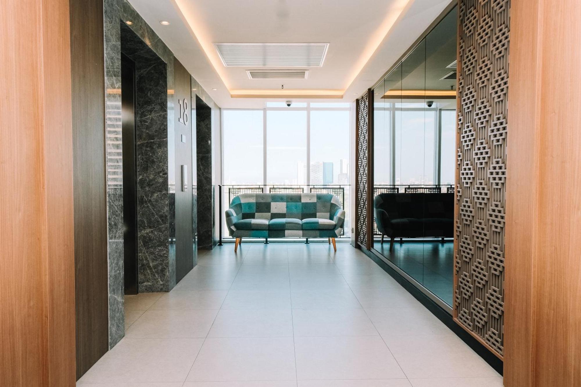 Deka Hotel Surabaya Hr Muhammad Экстерьер фото