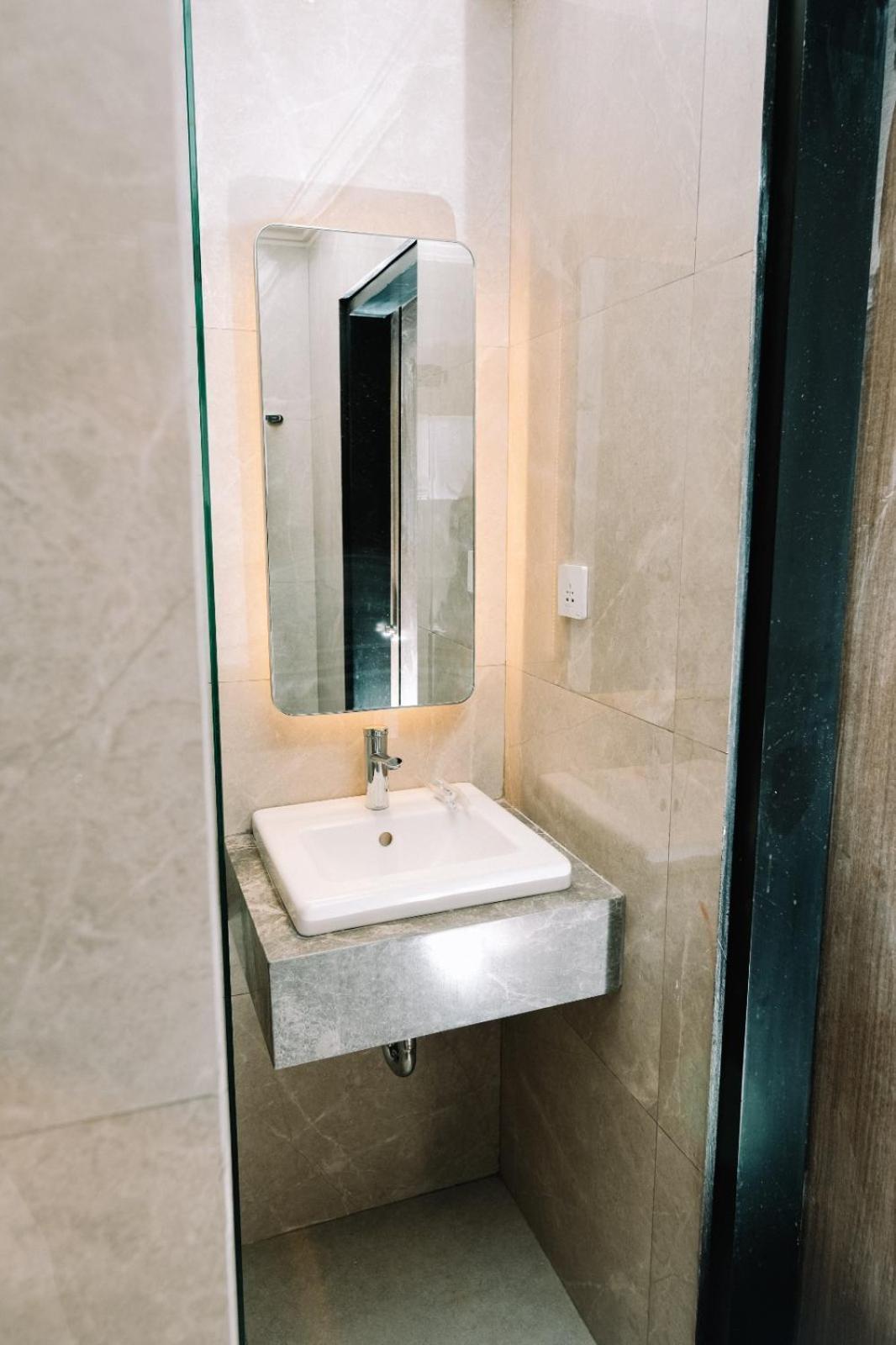 Deka Hotel Surabaya Hr Muhammad Экстерьер фото