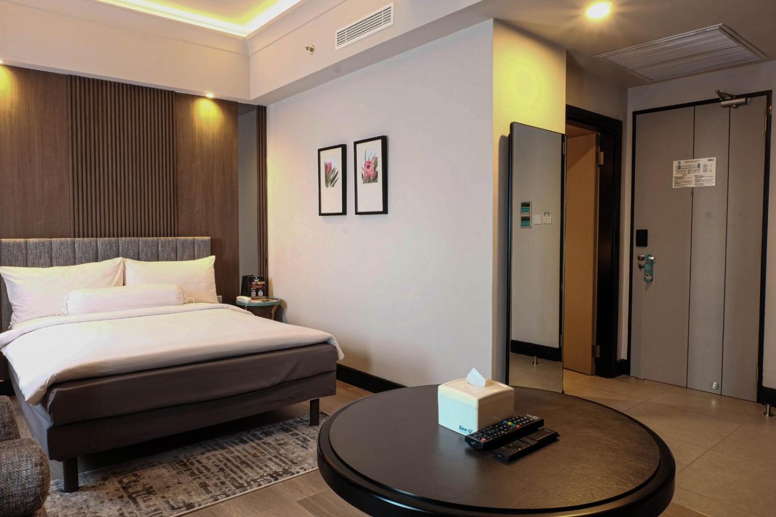 Deka Hotel Surabaya Hr Muhammad Номер фото